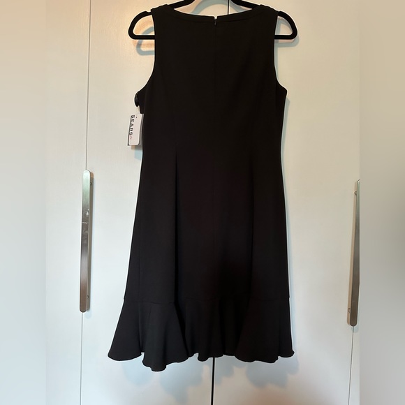 Black body con ruffle dress size 8 new with tags - Picture 1 of 4